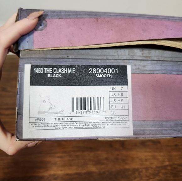 Dr. Martens x The Clash 1460 Made in England Limited Edition - Picture 8 of 8